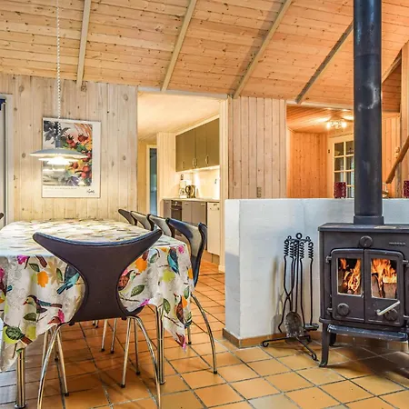 Дом отдыха Gorgeous Home In Blavand With Sauna Блаванн