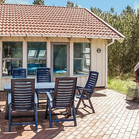 Gorgeous Home In Blavand With Sauna * Блаванн