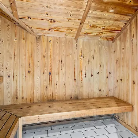 Dom wakacyjny Gorgeous Home In Blavand With Sauna *
