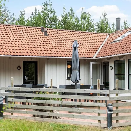 Gorgeous Home In Blavand With Sauna * Блаванн