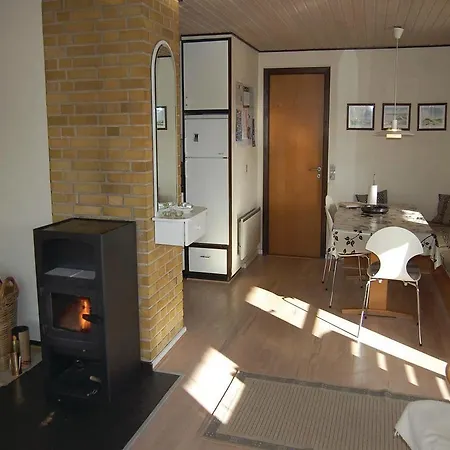 Gorgeous Home In Blavand With Sauna * Блаванн