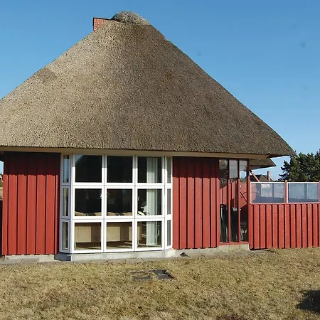 Дом отдыха Gorgeous Home In Blavand With Sauna
